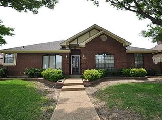 1422 Knob Hill Dr, Garland, TX 75043