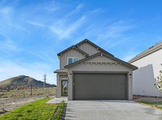 10562 Clearwater Dr, Kennewick, WA