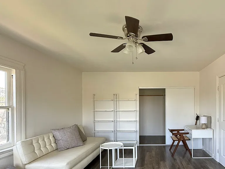 2702 Kenwood Ave #3 — Photo 4