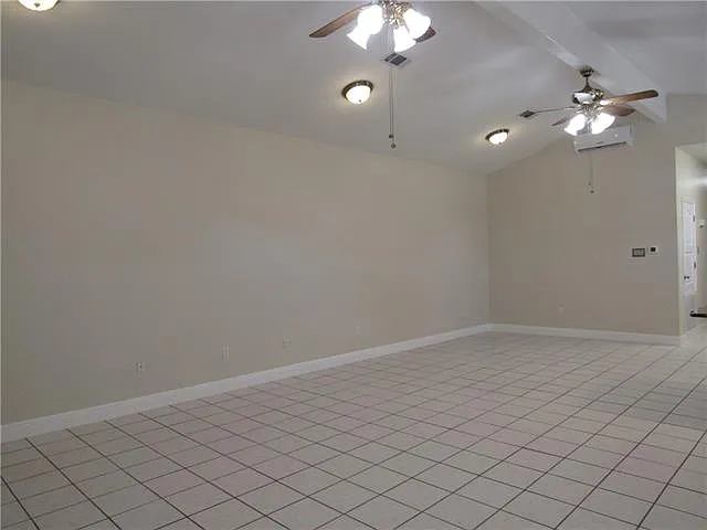 2 bed, 2.0 bath, 1419 sqft, $1,700 — Photo 3