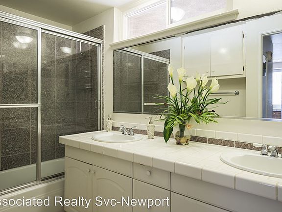 5th image of 4812 Seashore Dr APT B