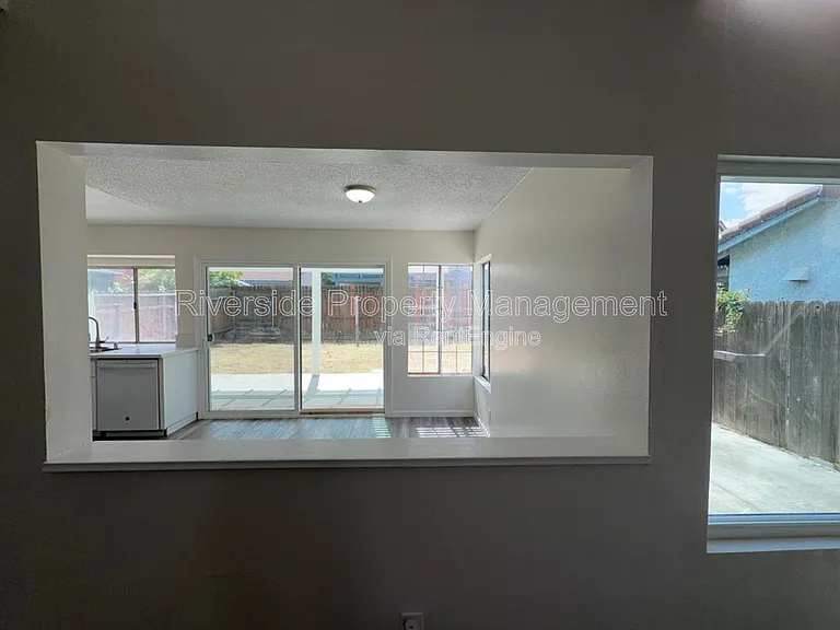 11883 Bayless St — Photo 11