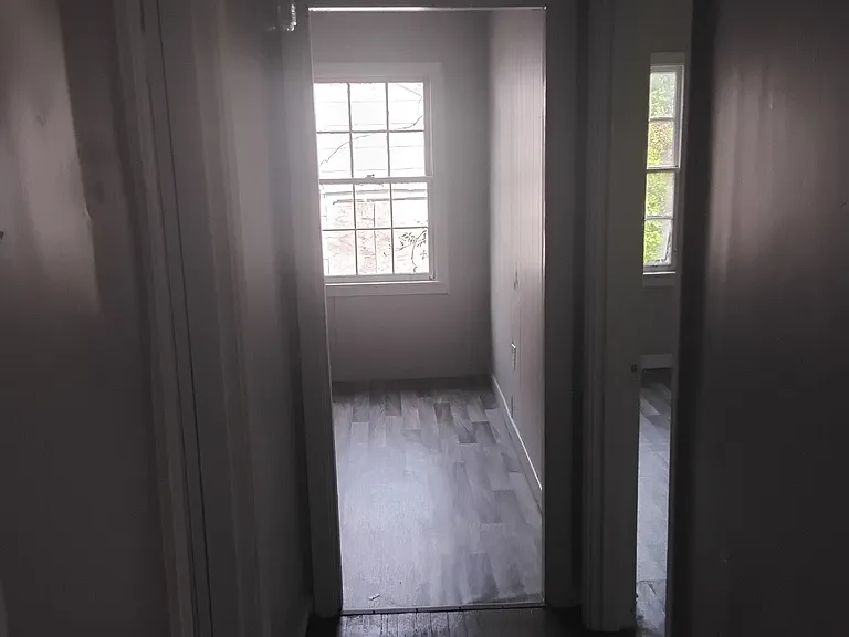 844 Combs St — Photo 5