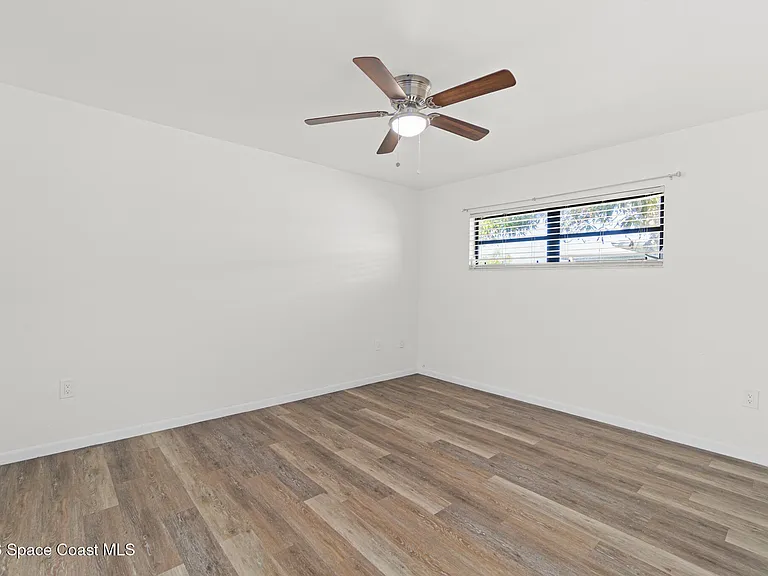 401 Milford Point Dr — Photo 23