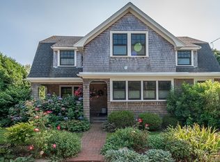 3 Grapevine Rd, Gloucester, MA 01930