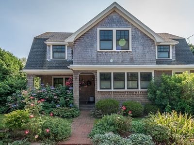 3 Grapevine Rd, Gloucester, MA, 01930