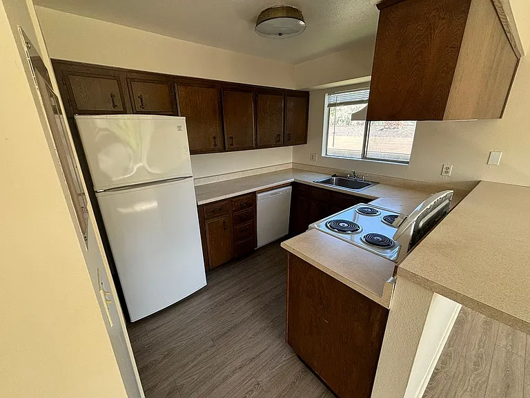 1111 Eric Ct — Photo 10