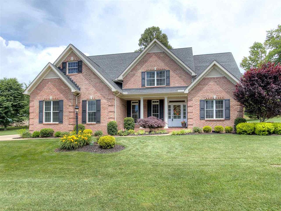 1st image of 67 Hardwood Dr