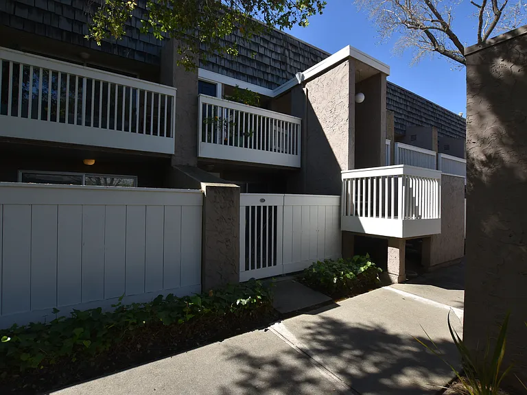 675 Sharon Park Dr #147 — Photo 9