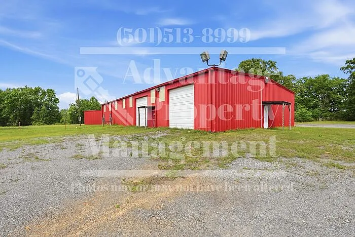 2 bed, 1.0 bath, 5000 sqft, $2,000 — Photo 3