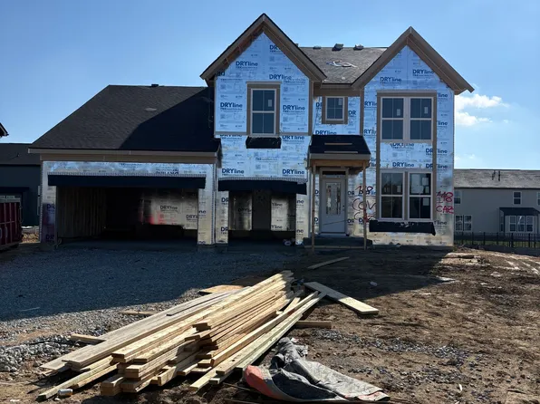 12001 Water Bluff Pl, Fishers, IN 46037