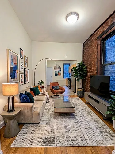 519 E 83rd St #2E Photo 1