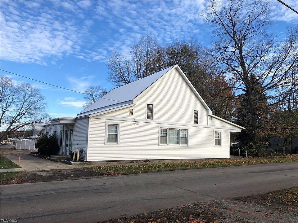 2nd image of 7359 Maple St