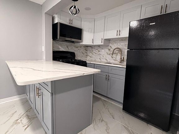 4th image of 899 Ella T Grasso Blvd APT 10