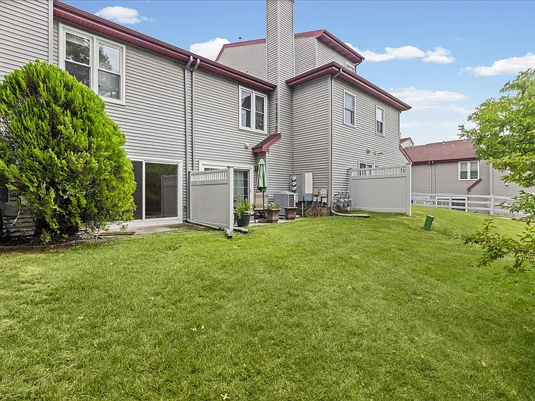 1314 Chanticleer Cherry — Photo 5