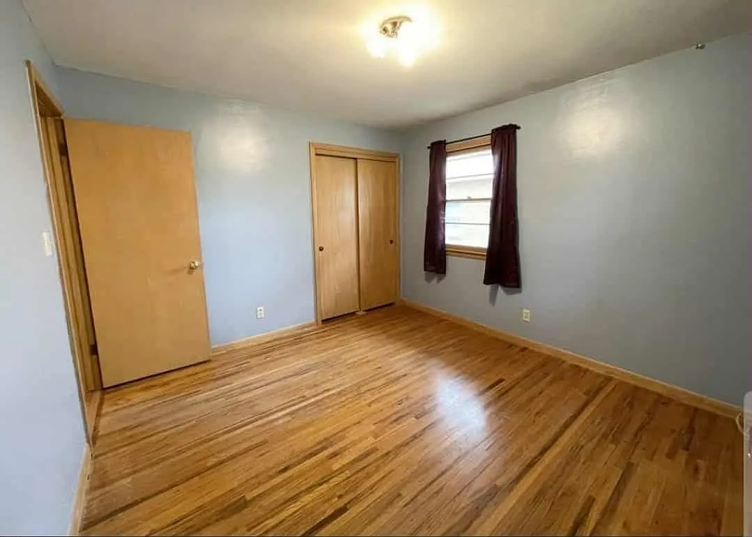 1405 Dixie St — Photo 4