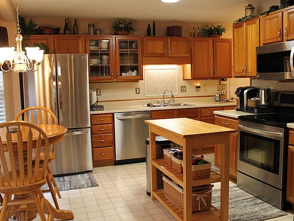 2nd image of 5618 Crooked Pine Ln
