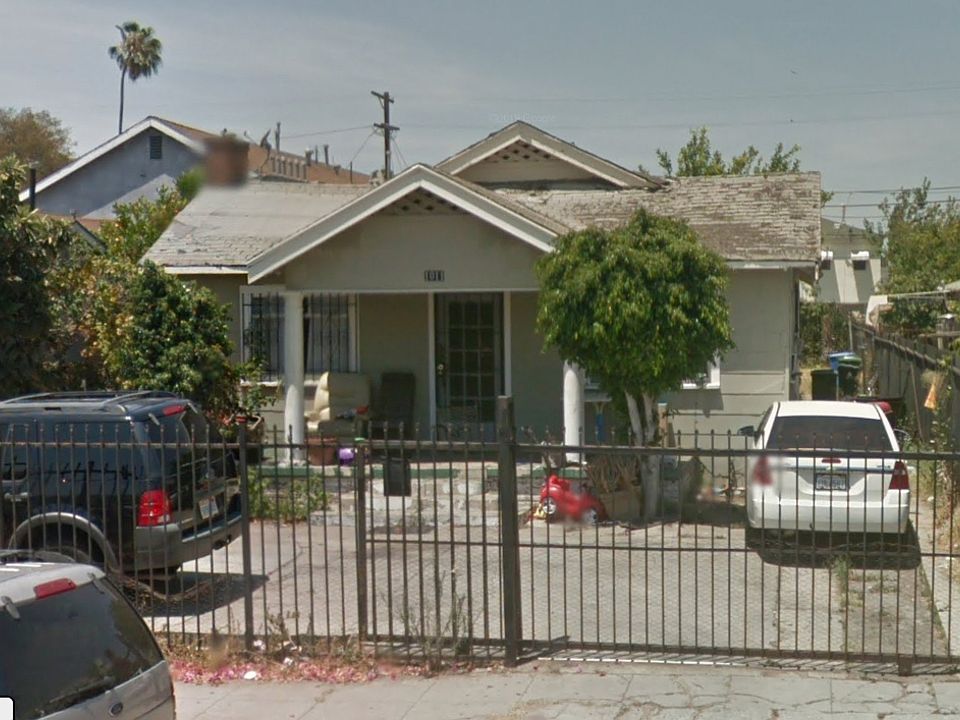 1st image of 1011 N Mariposa Ave