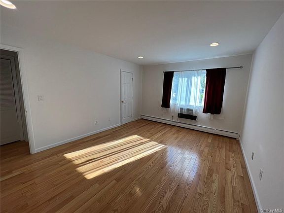 4th image of 6 Sierra Vista Ln