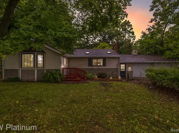 3513 Grange Hall Rd, Holly, MI 48442