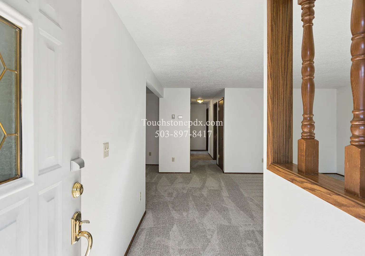 Gladstone 3BD/2BA Home with Large Yard, Shop, & 2 Car Garage — Photo 4