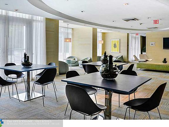 4th image of 950 Brickell Bay Dr APT 3908