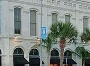 2427 Market St #4, Galveston, TX 77550