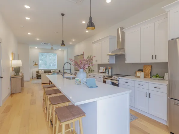 899 Cherokee Blvd #113-B, Chattanooga, TN 37405