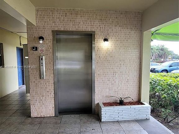 3rd image of 11930 NE 19th Dr APT 21