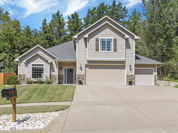 5028 Shadowridge Dr, Manhattan, KS 66503