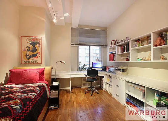 Sold by Warburg | media 27