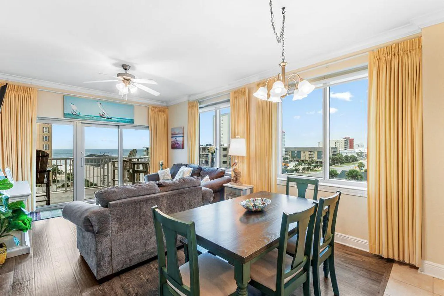 2 bed, 2.0 bath, 1237 sqft, $3,431 — Photo 2