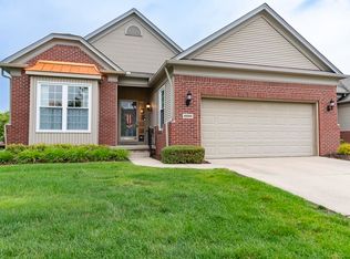49559 Hiddenbrook Dr, Macomb, MI 48042