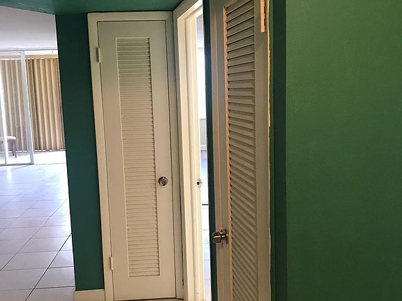 3rd image of 1401 NE 191st St #310-D