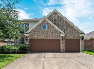 5910 Caraway Lake Dr, Baytown, TX 77521