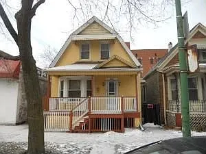 2804 N Maplewood Ave photo 1