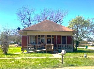 302 S Pearl St, Mart, TX 76664