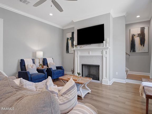 5th image of 100 Harvey Cay Ln