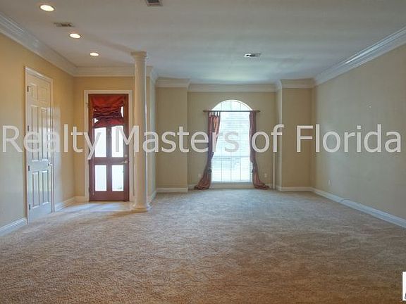 3rd image of 5941 Hermitage Dr