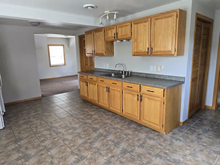 818 Main St #2 — Photo 3