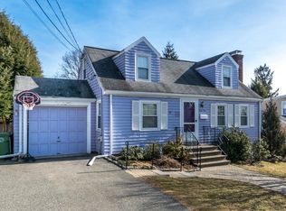 44 Pilgrim Rd, Watertown, MA 02472