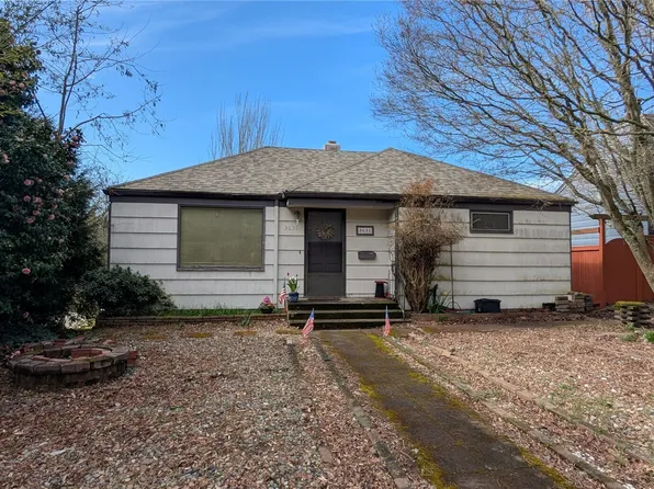 3631 32nd Avenue W, Seattle, WA 98199