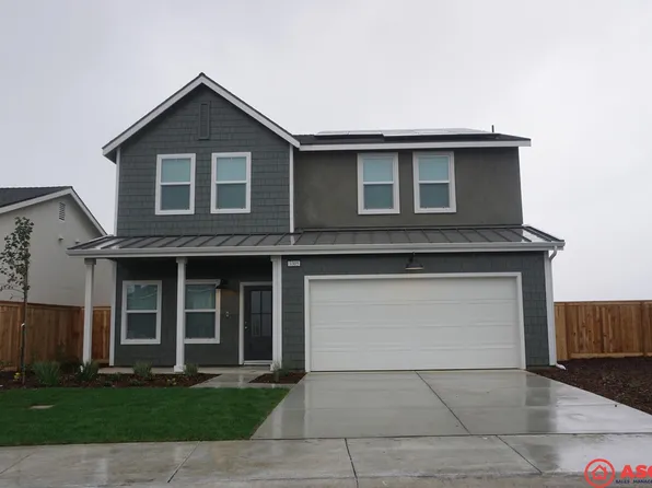 3305 Twin Knolls Ln, Shafter, CA 93263