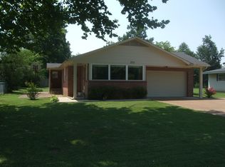 211 Dixie St, Lexington, TN 38351