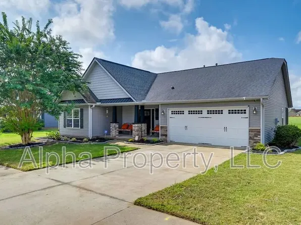 9 Peggy Ct, Greenville, SC 29611