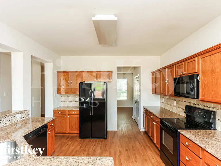 3213 Bloomfield Trl — Photo 6