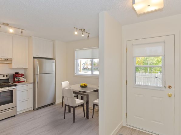 Ridgeview Gardens | 65 Lynnridge Vlg SE, Calgary, AB