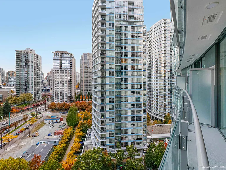 89 Nelson St #1303 — Photo 4