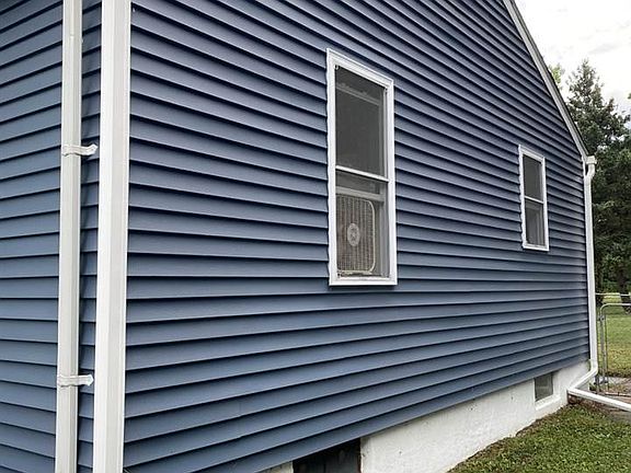 3rd image of 5130 Raymond Ave