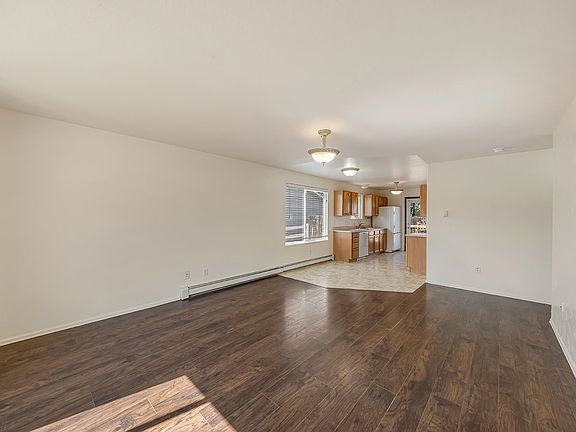 3rd image of 493 Aspen Grove Dr